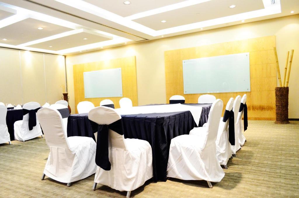 Casa Inn Business Hotel Celaya Exterior photo